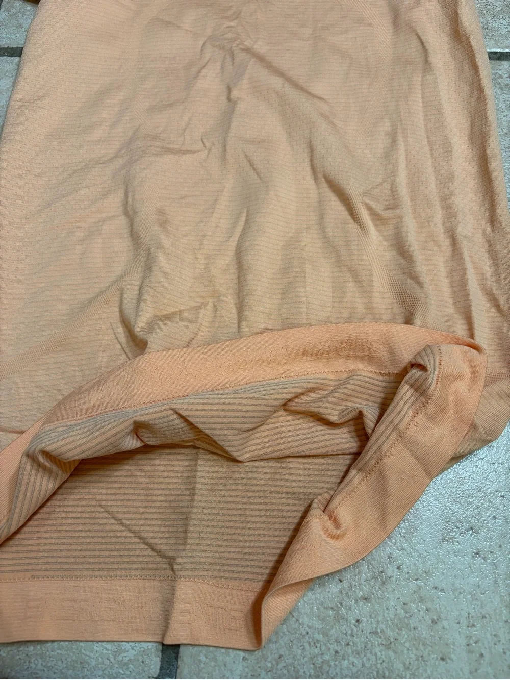 NWOT Lululemon Swiftly Tech Short- Sleeve Shirt 2.0 *Hip Length (Rock Melon) 4